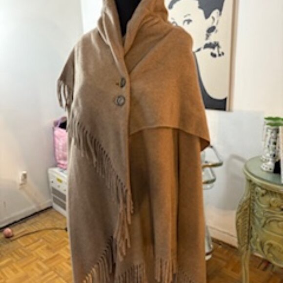 Rinascimento Cape Coat - Picture 1 of 4